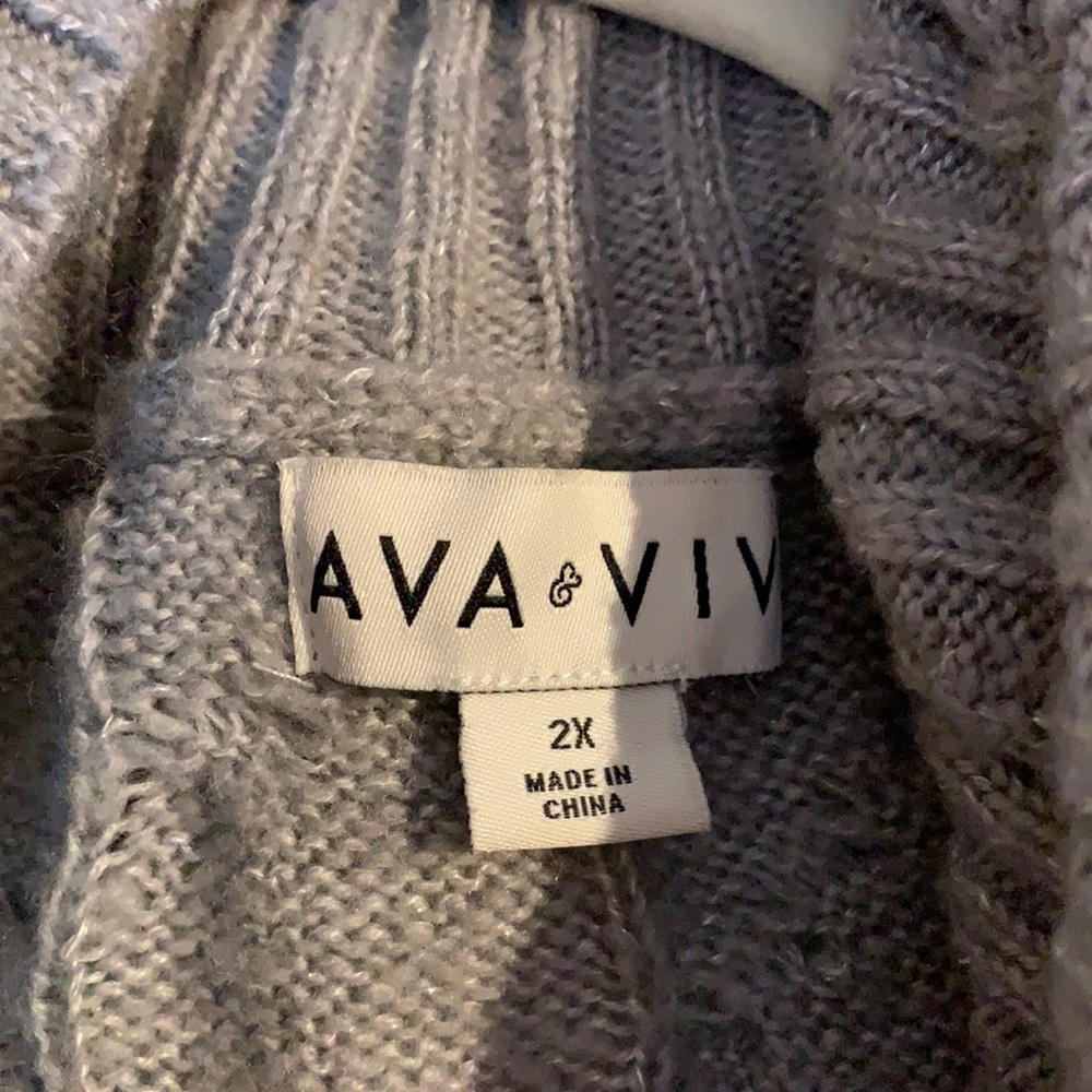 Ava and Viv 2x gray sweater.